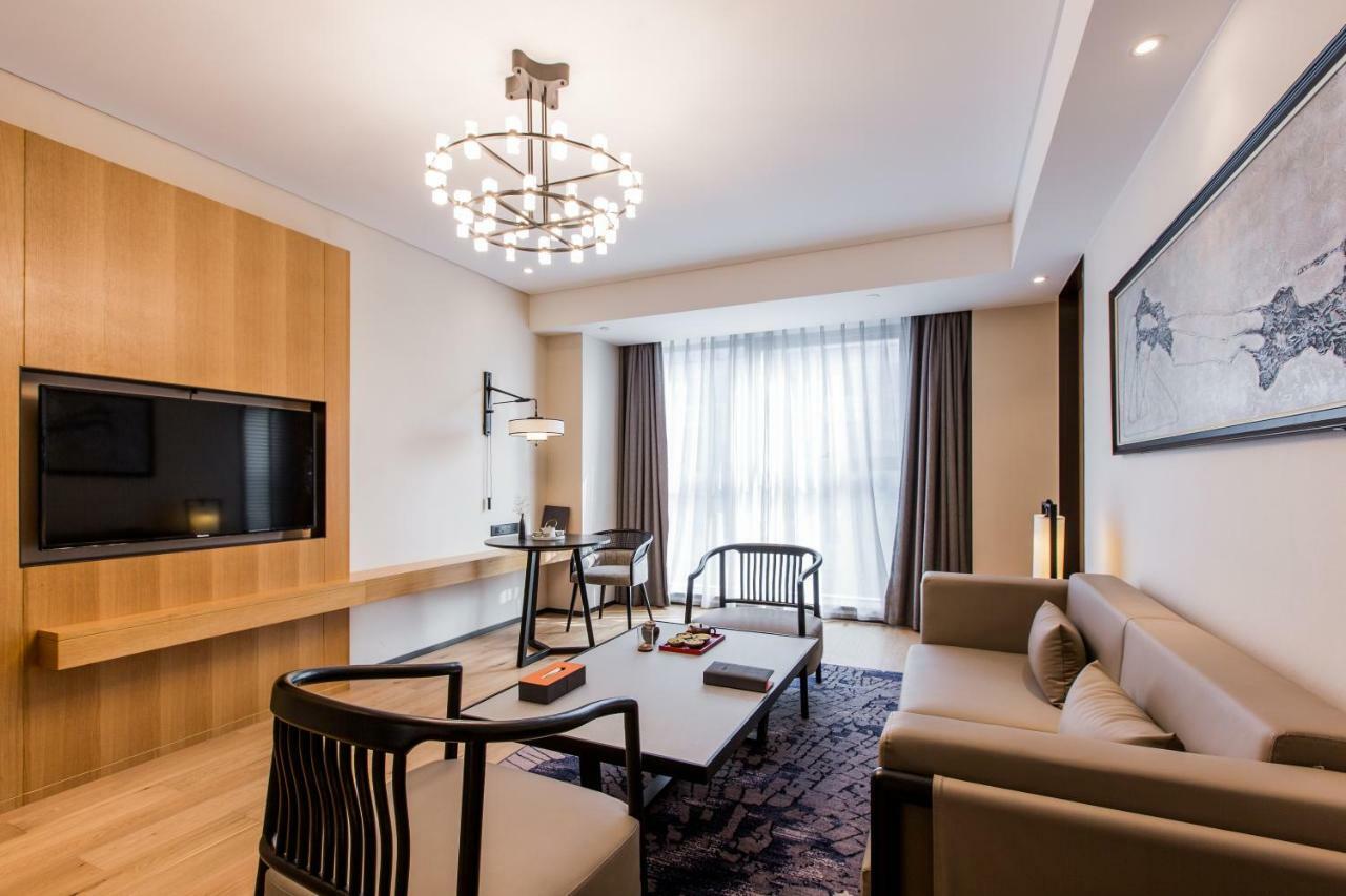 Howard Johnson By Wyndham Life Zhuoyuan Нинбо Екстериор снимка