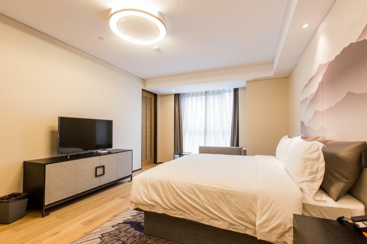 Howard Johnson By Wyndham Life Zhuoyuan Нинбо Екстериор снимка