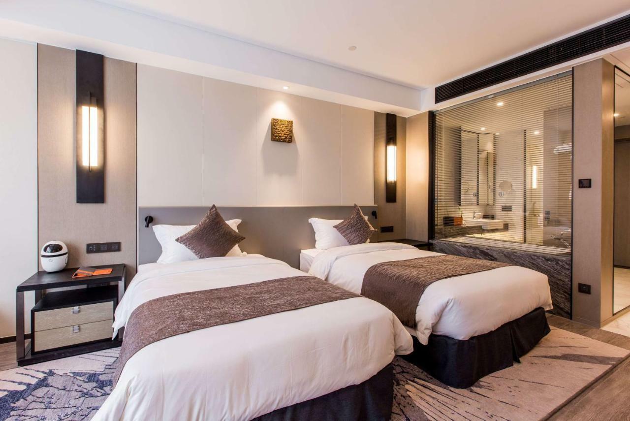 Howard Johnson By Wyndham Life Zhuoyuan Нинбо Екстериор снимка